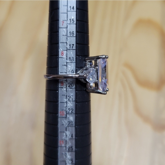 15ctw Simulated Diamond Ring NEW - Picture 5 of 10